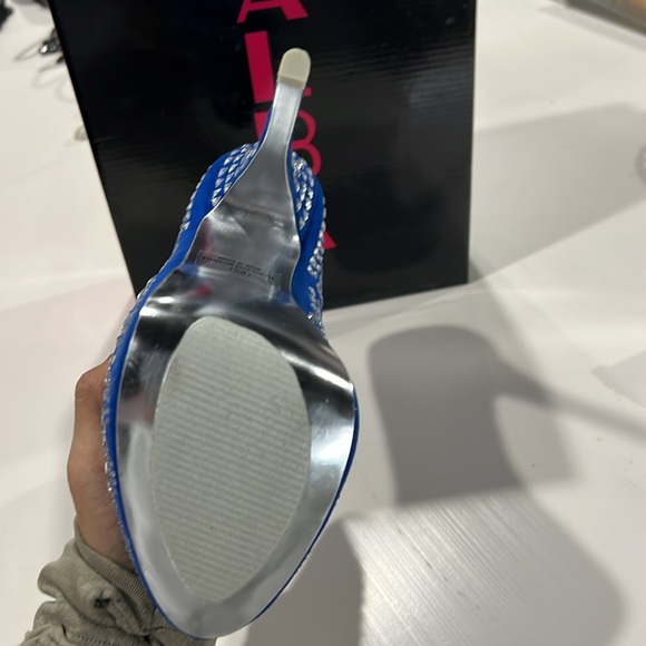 Alba blue mirrored stiletto heel size 8.5 NIB - Picture 6 of 7